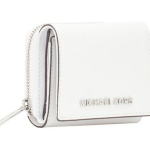 Authentic Michael Kors white Jet set wallet